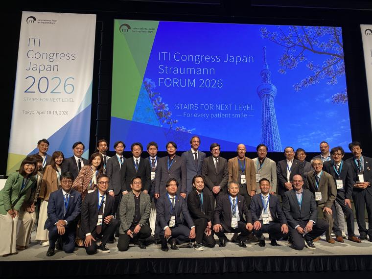 スタッフ全員でインプラントフォーラムに参加